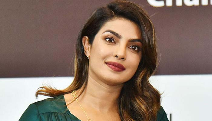 ইউক্রেনের শিশুদের জন্য সাহায্য চাইলেন প্রিয়াঙ্কা চোপড়া