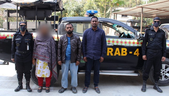 মানিকগঞ্জে ধর্ষণ ও চাঁদাবাজির মামলায় কথিত সাংবাদিকসহ গ্রেপ্তার ৪