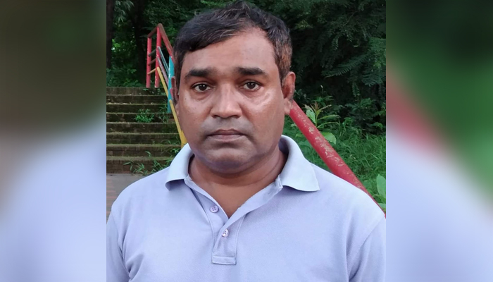 সাফারি পার্কে ১১ জেব্রার মৃত্যু: সেই বন কর্মকর্তার বিরুদ্ধে মামলা