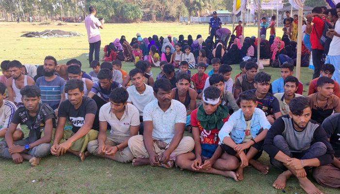 সমুদ্রপথে মালয়েশিয়া যাওয়ার সময় ১৩৫ রোহিঙ্গা আটক