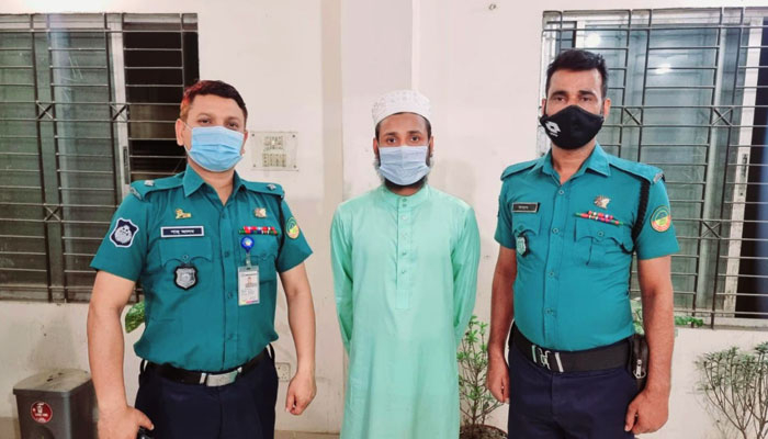 পড়ানোর কথা বলে কক্ষে ডেকে ছাত্রকে ‘বলাৎকার’ করেন মাদ্রাসা শিক্ষক
