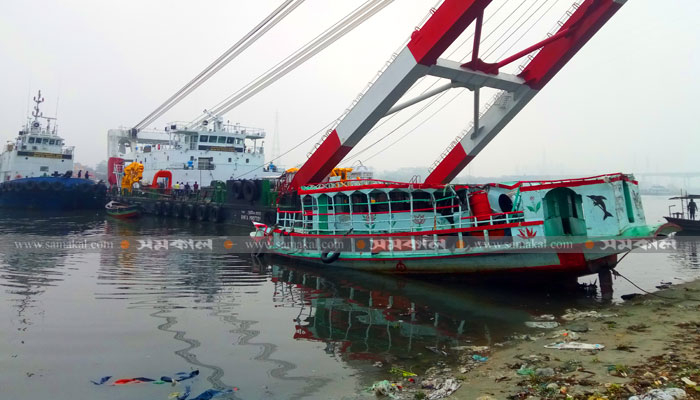 নারায়ণগঞ্জ-মুন্সীগঞ্জ লঞ্চ চলাচল বন্ধ