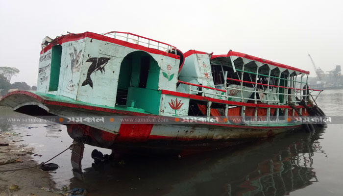 ‘৫৫ হাত’ পানির নিচে ছিল ডুবে যাওয়া লঞ্চটি