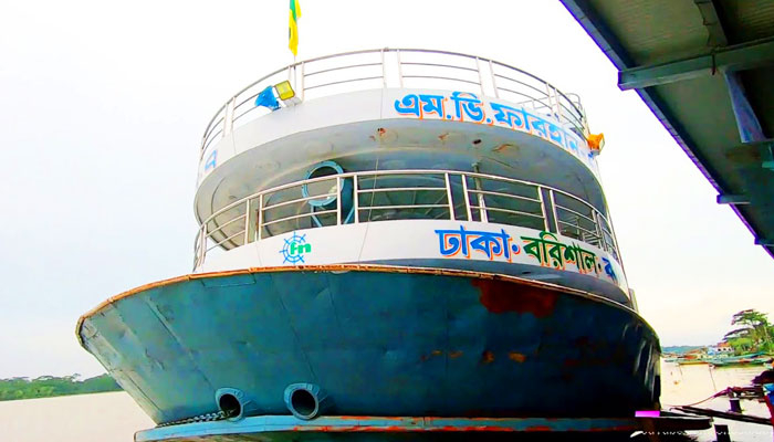ঢাকাগামী ফারহান-৭ লঞ্চের সঙ্গে বাল্কহেডের সংঘর্ষ, যাত্রা বাতিল