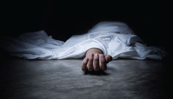 শাহবাগে মাদকসেবীর হাতে প্রাণ গেল ভাসমান ব্যক্তির