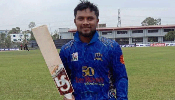 সাব্বিরের ব্যাটে ফিরল চার-ছক্কা, তিন বছর পর সেঞ্চুরি সাব্বিরের ব্যাটে ফিরল চার-ছক্কা, তিন বছর পর সেঞ্চুরি