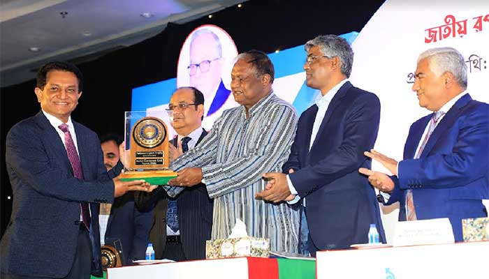 জাতীয় রপ্তানি ট্রফি পেল ৬৬ প্রতিষ্ঠান জাতীয় রপ্তানি ট্রফি পেল ৬৬ প্রতিষ্ঠান