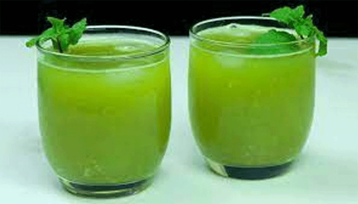 ইফতারে টক-মিষ্টি স্বাদের কাঁচা আমের শরবত