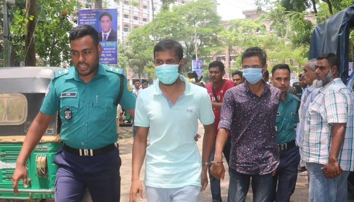 প্রগতিশীলতার চর্চা না হলে দেশ পেছনের দিকে হাঁটবে: আদালত