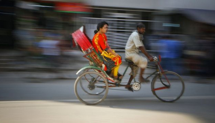 রিকশাচালকের আত্মহত্যার জন্য দায়ীদের শাস্তি দাবি
