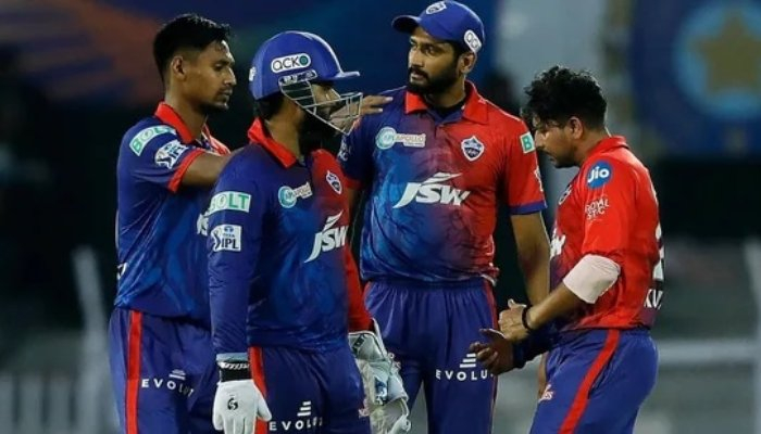 মোস্তাফিজের দলে করোনার হানা