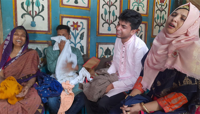 হাদিসুর না থাকায় ঈদ নেই তার পরিবারে হাদিসুর না থাকায় ঈদ নেই তার পরিবারে