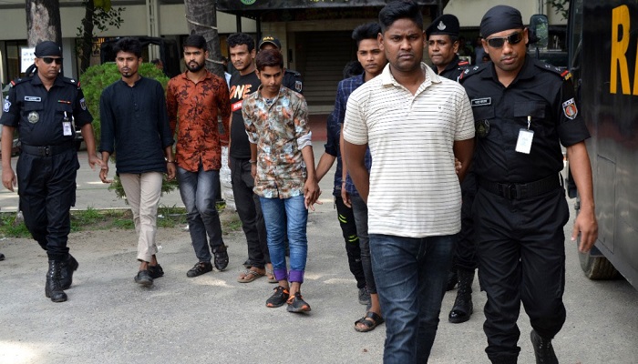 করোনা নেগেটিভ সনদ দেয়ার নামে প্রতারণা, গ্রেপ্তার ৭ করোনা নেগেটিভ সনদ দেয়ার নামে প্রতারণা, গ্রেপ্তার ৭