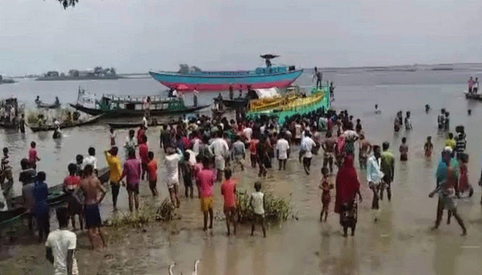 ইটনায় নৌকাডুবি: নারীর মরদেহ উদ্ধার, নিখোঁজ শিশু