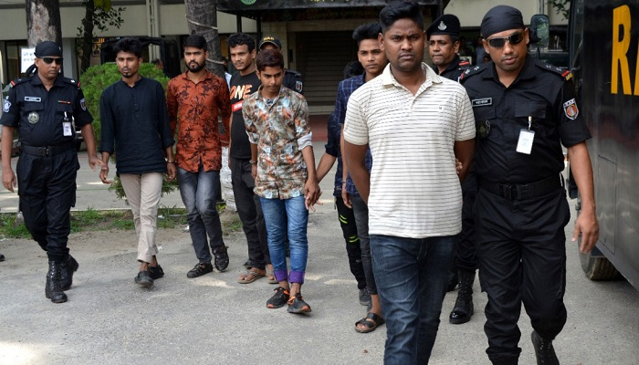 করোনা নেগেটিভ সনদ দেয়ার নামে প্রতারণা, গ্রেপ্তার ৭