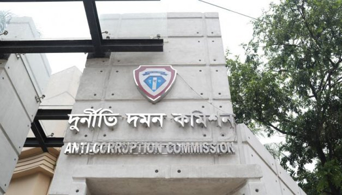 খাস জমিতে বেআইনিভাবে বহুতল ভবন নির্মাণের অনুমতি