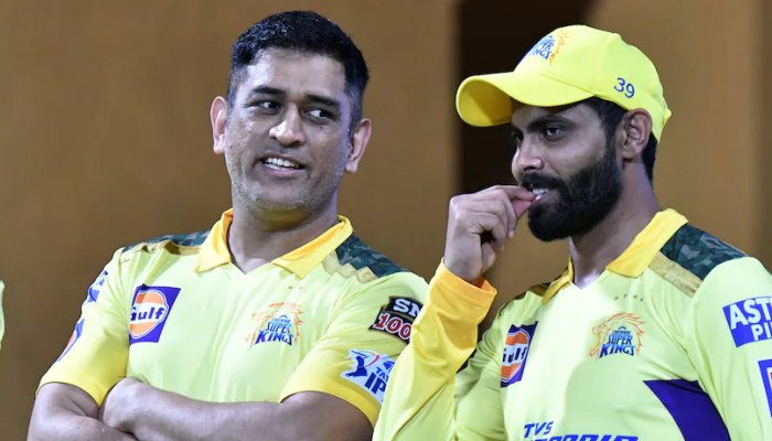 জাদেজার নেতৃত্ব ছাড়ার কারণ জানালেন ধোনি