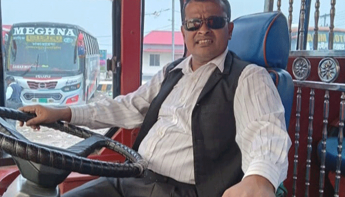 পদ্মা সেতুতে প্রথম বাস চালাতে চান খুলনার মামুন