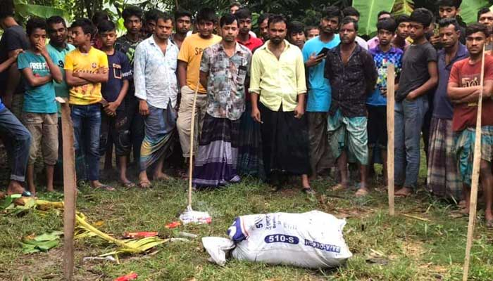 মায়ের সঙ্গে সেলুন কর্মচারীর প্রেম, দেখে ফেলায় শিশুকে খুন করে লাশ গুম
