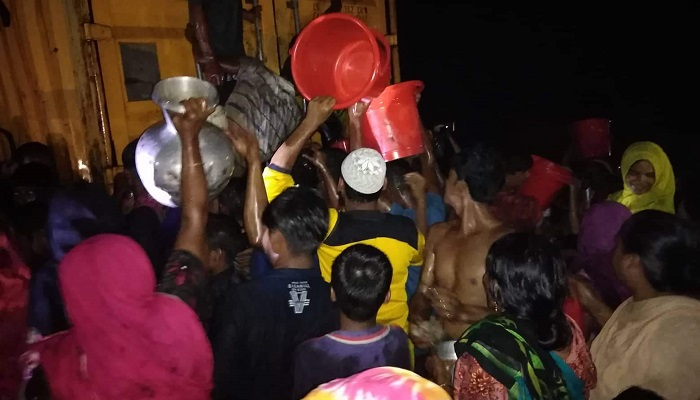 কুমিল্লায় তেল নিয়ে তুলকালাম