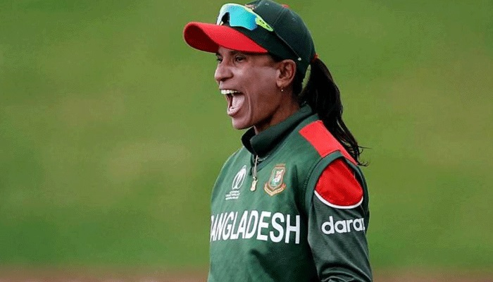 নারী আইপিএলে সালমা