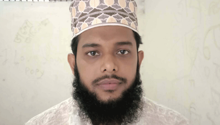 ফতুল্লায় পরিচয় লুকিয়ে শিক্ষকতা করা ‘জঙ্গি' গ্রেপ্তার