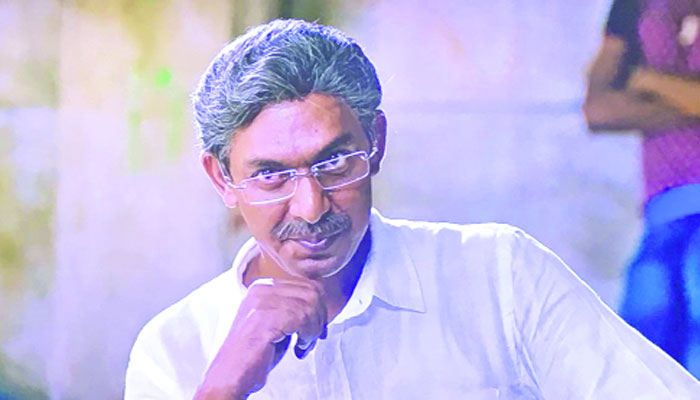 চরিত্র থেকে চরিত্রে চরিত্র থেকে চরিত্রে