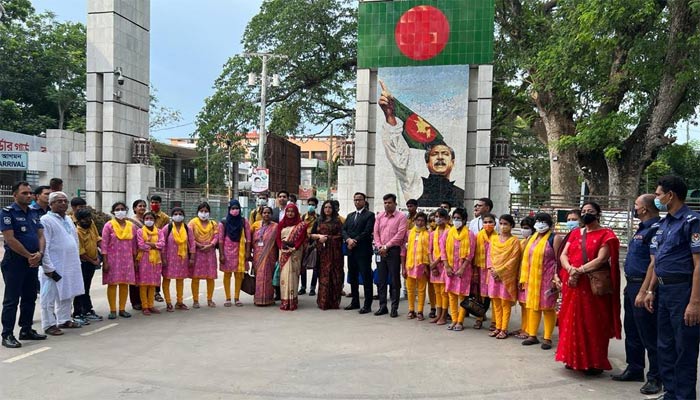 সেফ হোমে থাকা ২৫ বাংলাদেশিকে ফেরত পাঠাল ভারত সেফ হোমে থাকা ২৫ বাংলাদেশিকে ফেরত পাঠাল ভারত
