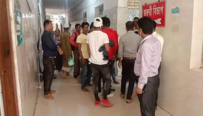 বরগুনায় নৌকা প্রতীকের কর্মী-সমর্থকদের হামলায় আহত ১৫