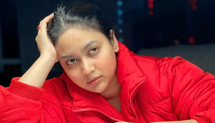 ভাবনার এক ছবির দাম ১৫ হাজার, অর্থ যাবে বন্যার্তদের সহায়তায়