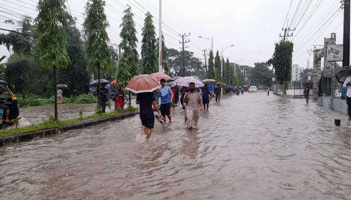 বন্যার পানিতে ভাসছে সুনামগঞ্জ