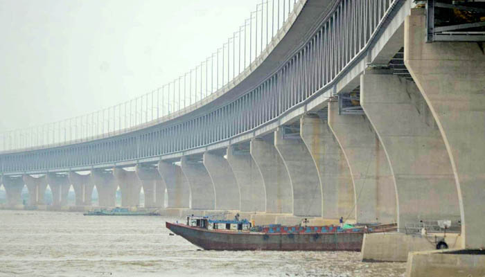 পদ্মা সেতুতে যান চলাচল শুরু ২৬ জুন সকাল ৬টা থেকে: কাদের