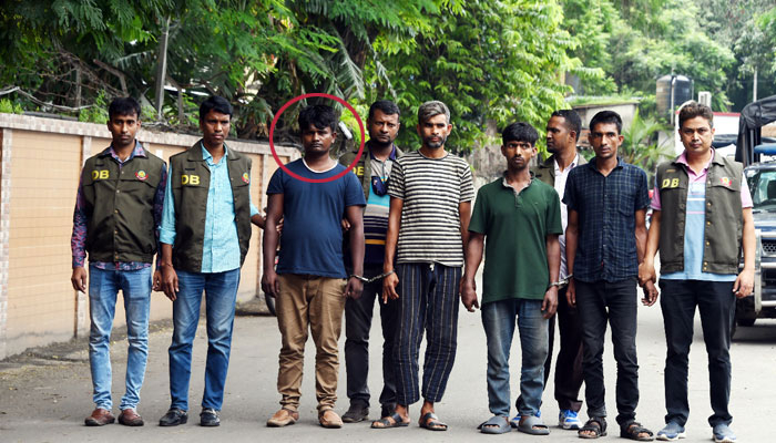 দাদন দিয়ে ডাকাত পালতেন জাকির