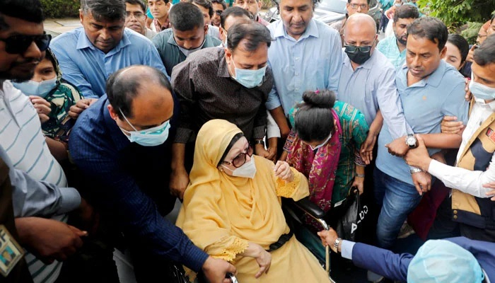 খালেদা জিয়াকে বিদেশে নেওয়ার পরামর্শ মেডিকেল বোর্ডের