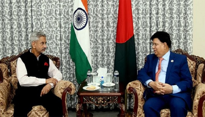 জেসিসি বৈঠক: দিল্লীকে পাশে চায় ঢাকা