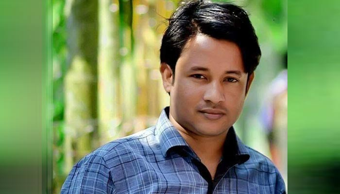 টাকা বিলির অভিযোগে কুবি ছাত্রলীগ সভাপতিকে ধরল পুলিশ, ছিনিয়ে নিলেন কর্মীরা