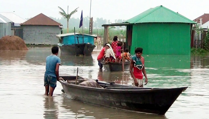 কুড়িগ্রামে অর্ধশত গ্রাম প্লাবিত: পানিবন্দি ২৫ হাজার মানুষ