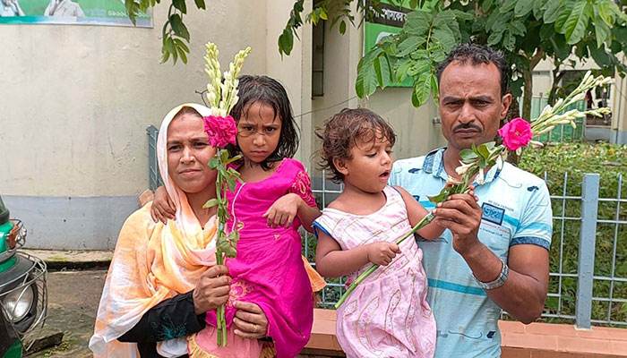 ‘ভুল বোঝাবুঝিতে’ ভেঙেছিল ঘর, আদালতের মাধ্যমে ফের এক হলো চার হাত