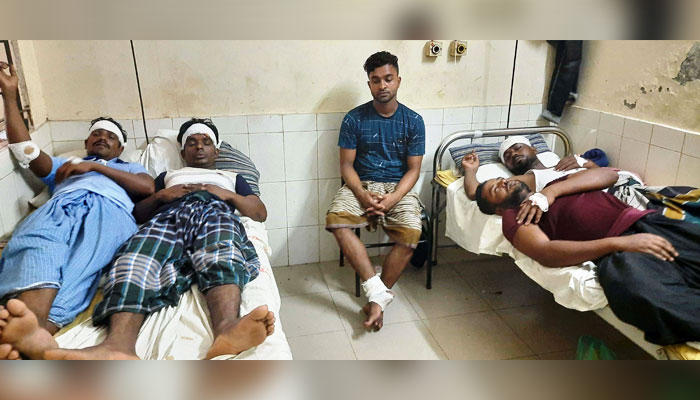 ‘মাদক কারবারিদের’ হামলায় আহত দুই ইউপি সদস্য ‘মাদক কারবারিদের’ হামলায় আহত দুই ইউপি সদস্য