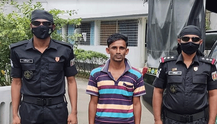 যৌতুকের দাবিতে স্ত্রীকে পিটিয়ে হত্যা, স্বামী গ্রেপ্তার