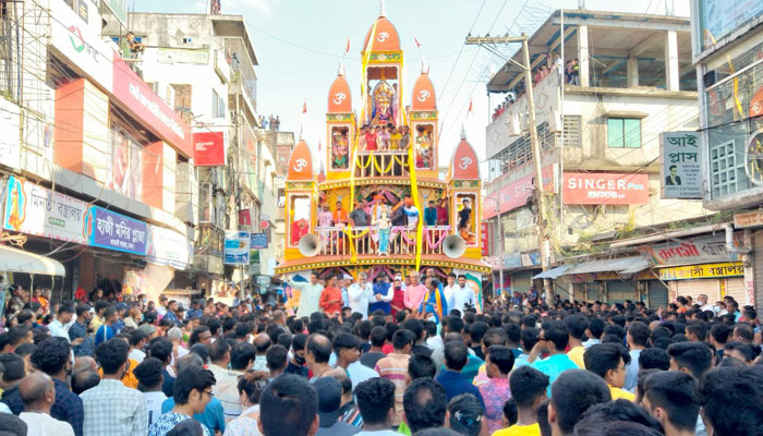ধামরাইয়ে উল্টো রথযাত্রায় লাখো ভক্তের ঢল