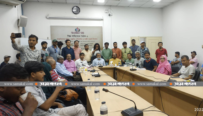 যে জাতির সাহিত্য নেই তার মেরুদণ্ড থাকে না: সলিমুল্লাহ খান