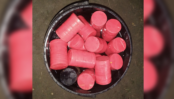 সাক্ষীকে ফাঁসাতে রাখা হয় বোমাসদৃশ বস্তু, অভিযোগ বাড়িওয়ালার