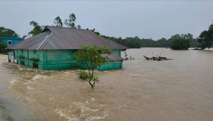 অর্থাভাবে গবাদি পশু বিক্রির হিড়িক