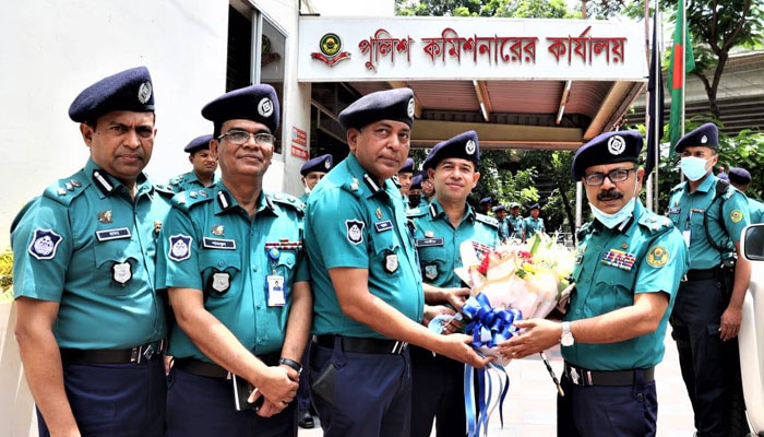 সিএমপি কমিশনারের দায়িত্ব নিলেন কৃষ্ণ পদ রায়