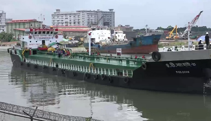 ভারত থেকে এলো ২৫ লাখ লিটার অপরিশোধিত তেল