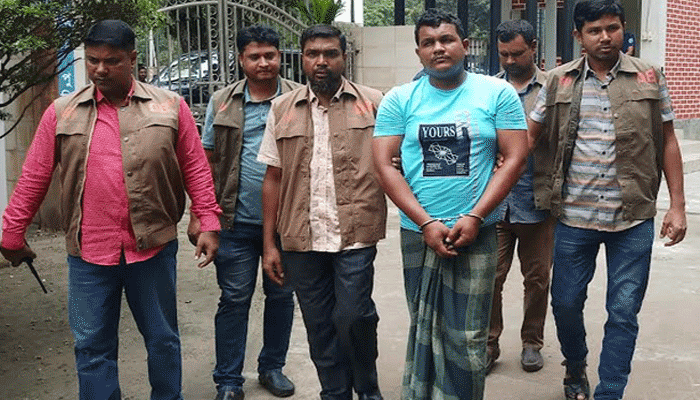 ঘটনায় জড়িত থাকার কথা স্বীকার গ্রেপ্তার রাজা মিয়ার ঘটনায় জড়িত থাকার কথা স্বীকার গ্রেপ্তার রাজা মিয়ার