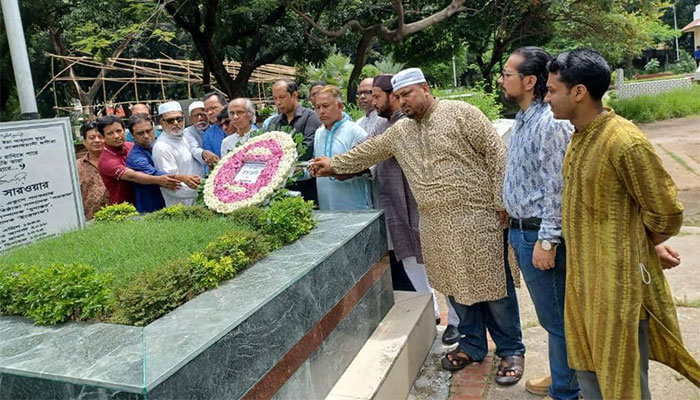 গোলাম সারওয়ারের কবরে ফুল দিয়ে শ্রদ্ধা সমকাল পরিবারের গোলাম সারওয়ারের কবরে ফুল দিয়ে শ্রদ্ধা সমকাল পরিবারের