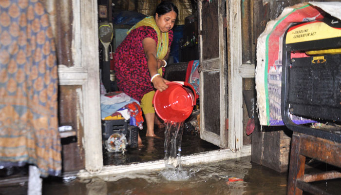শ্রাবণের শেষদিনে ভাসল বরিশাল নগরী শ্রাবণের শেষদিনে ভাসল বরিশাল নগরী