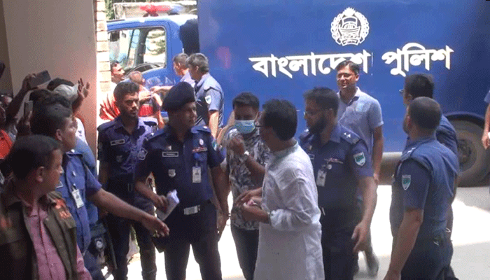 শেখ হাসিনার গাড়িবহরে হামলায় সাতক্ষীরায় দু'জনের সাক্ষ্য গ্রহণ শেখ হাসিনার গাড়িবহরে হামলায় সাতক্ষীরায় দু'জনের সাক্ষ্য গ্রহণ